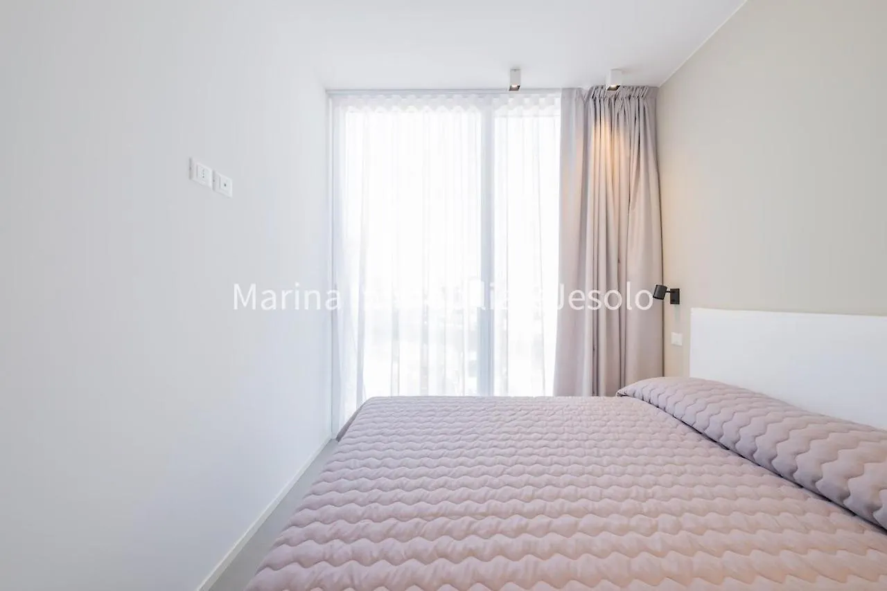 Apartment Palms Edition Lido di Jesolo Italy