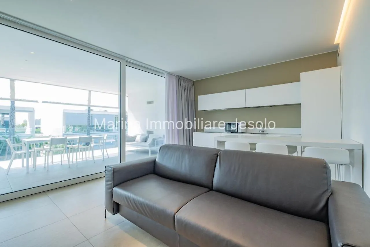 Apartment Palms Edition Lido di Jesolo Italy
