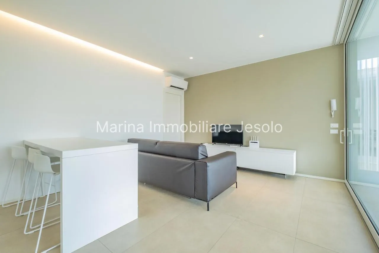 Apartment Palms Edition Lido di Jesolo Italy