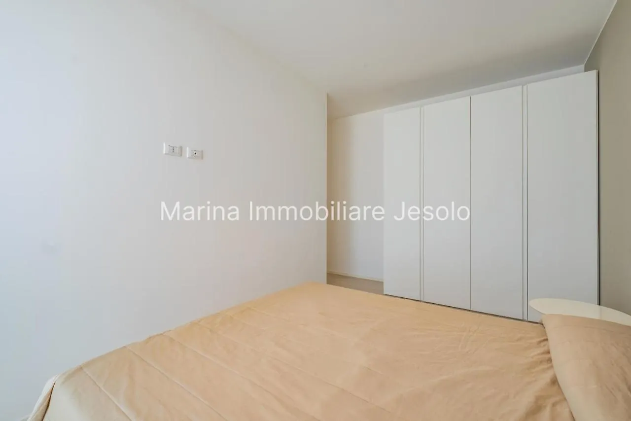 Apartment Palms Edition Lido di Jesolo Italy