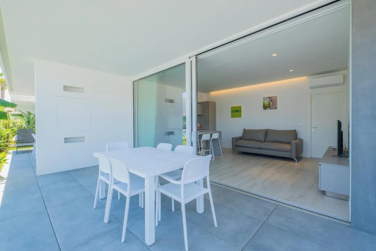 Apartment Palms Edition Lido di Jesolo Italy